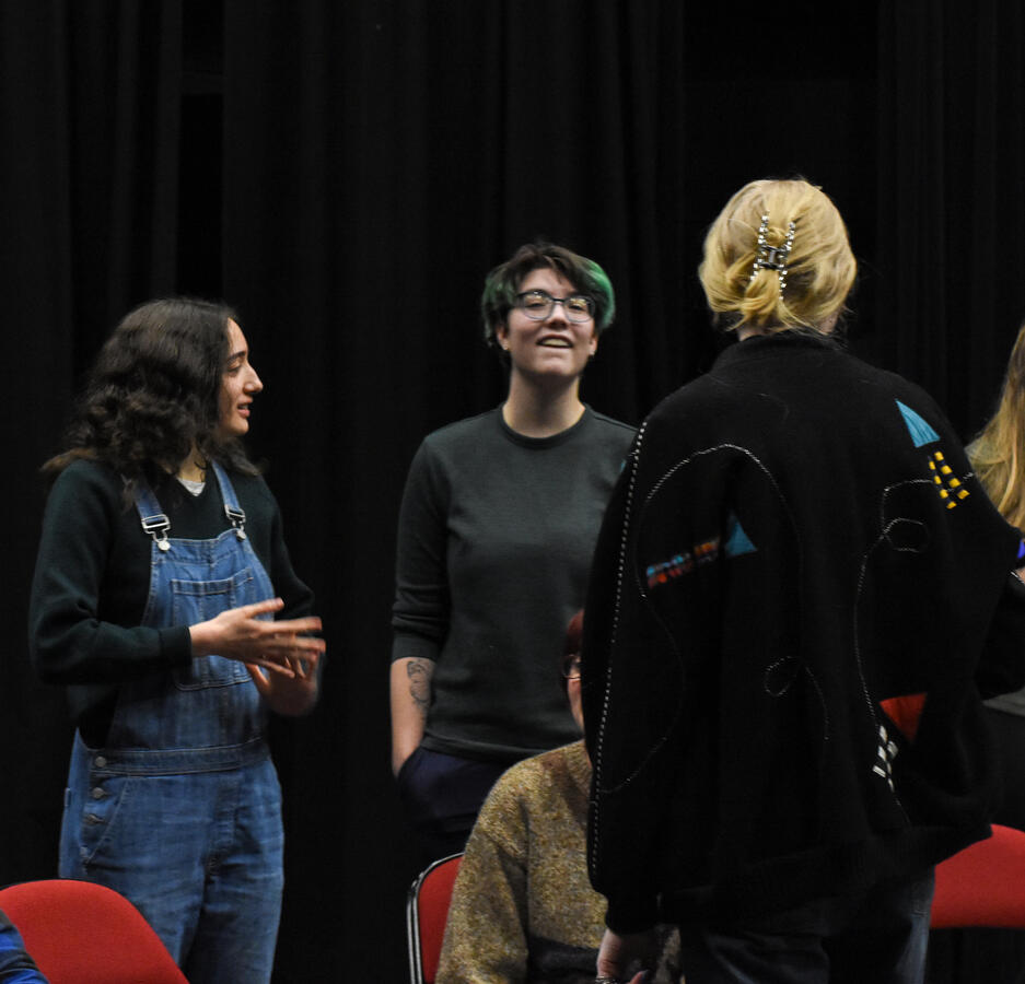 Taylor, Louis, Mia Taylor, Louis, Mia